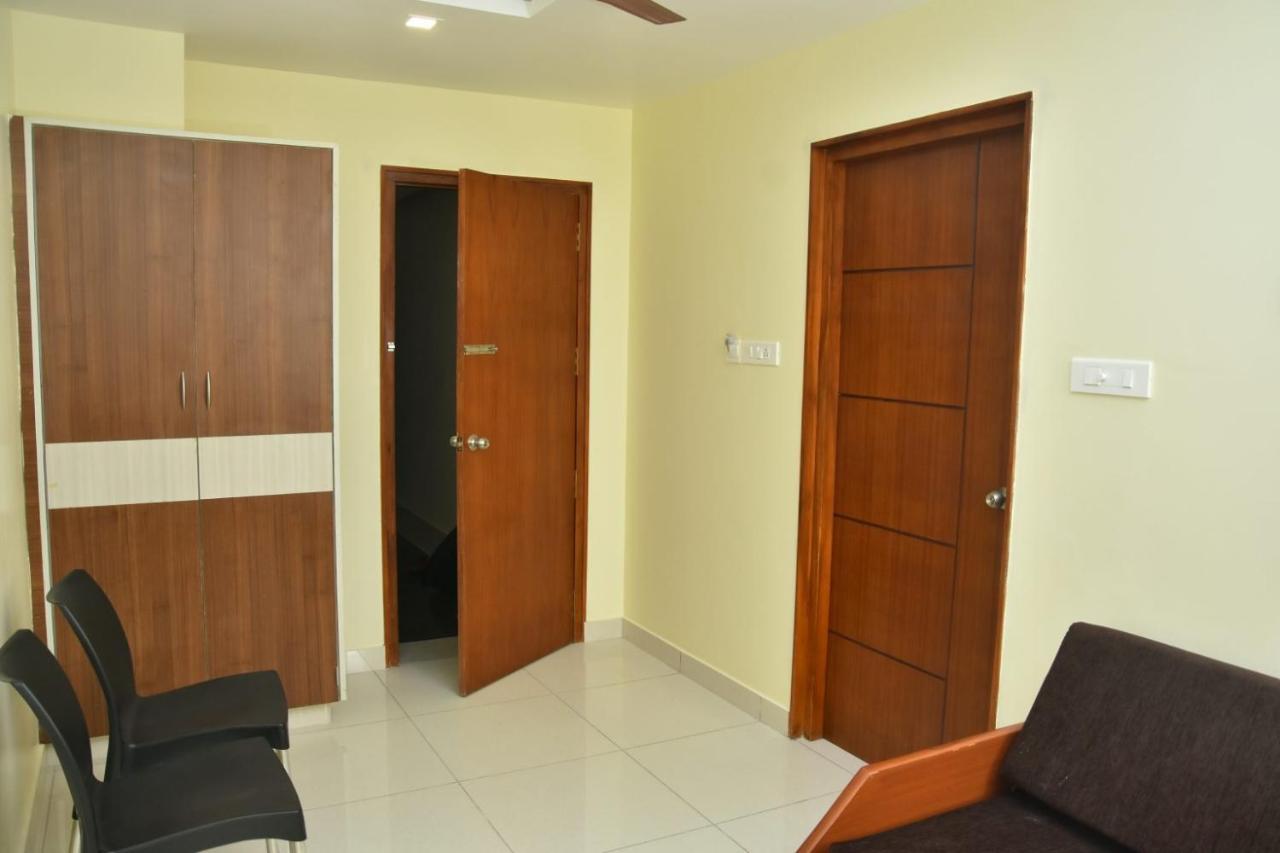 Le Arul Park Hotel Karaikal Bagian luar foto